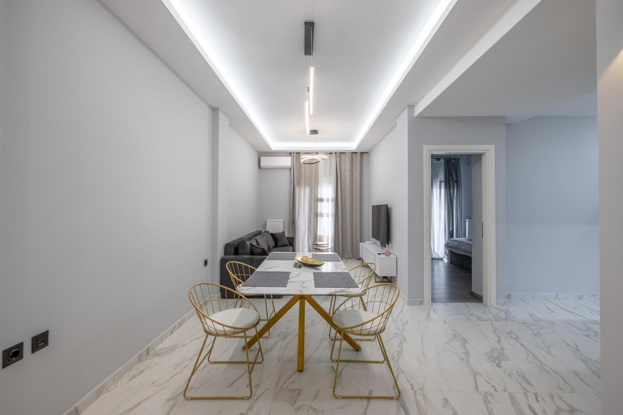 Db Premium #two Bedroom Apartment *