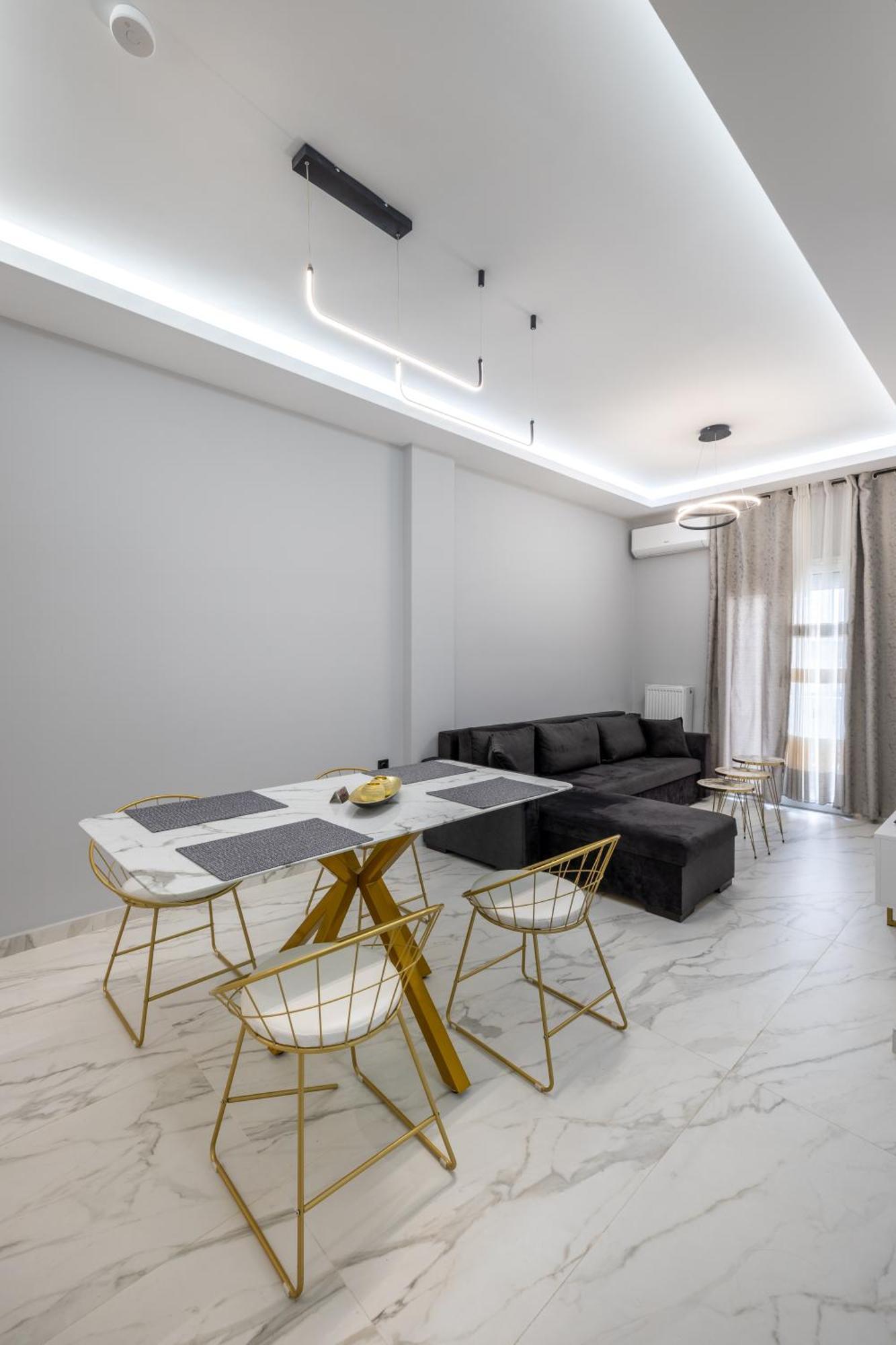 Db Premium #two Bedroom Apartment *